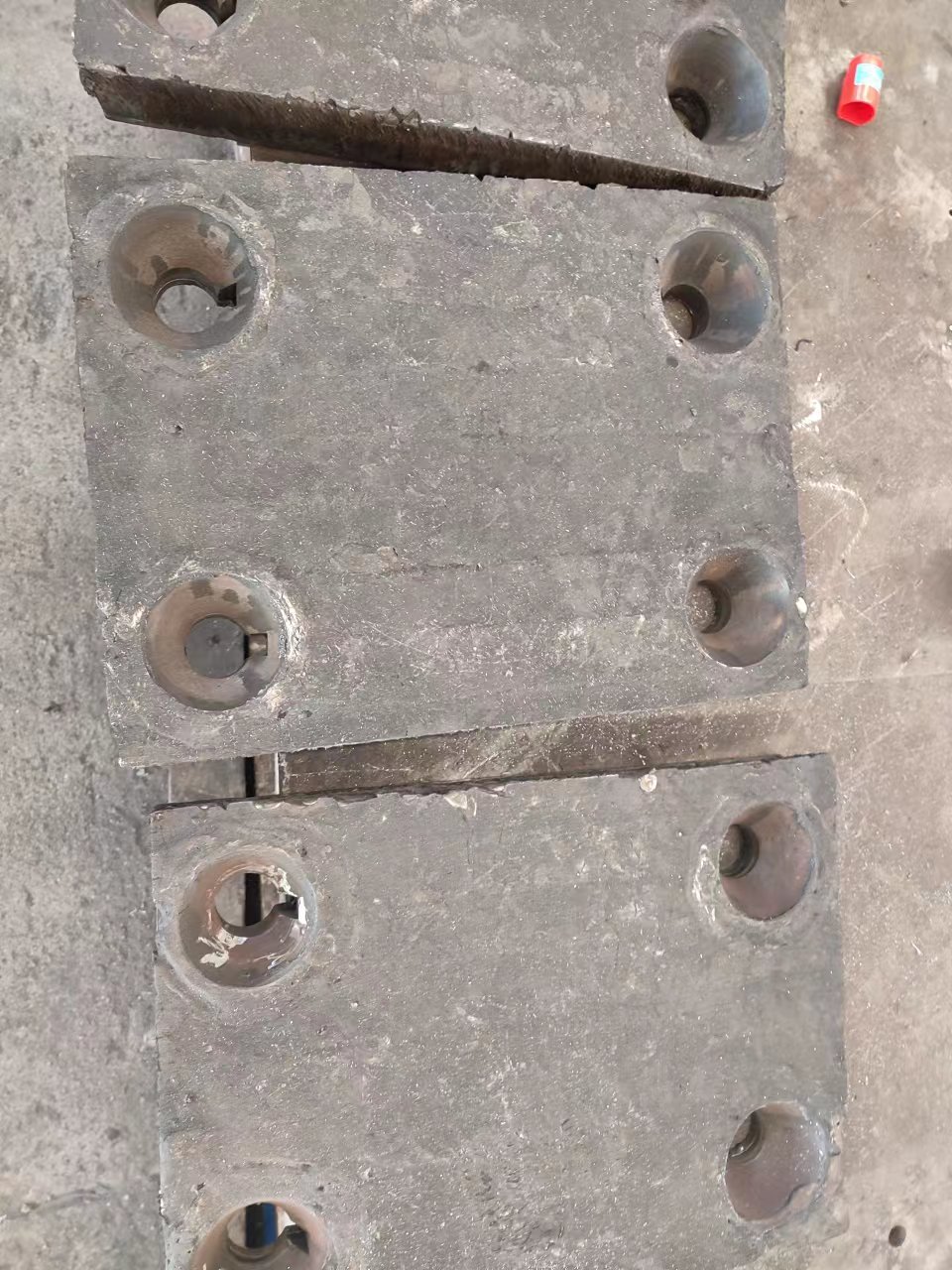 澳门七种碳化铬堆焊耐磨钢板的加工方式